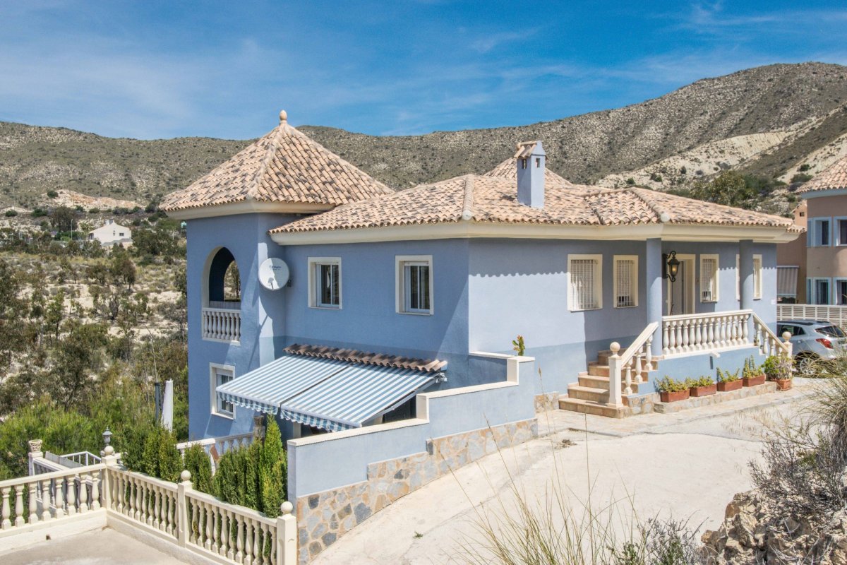 Villa for sale in El Campello