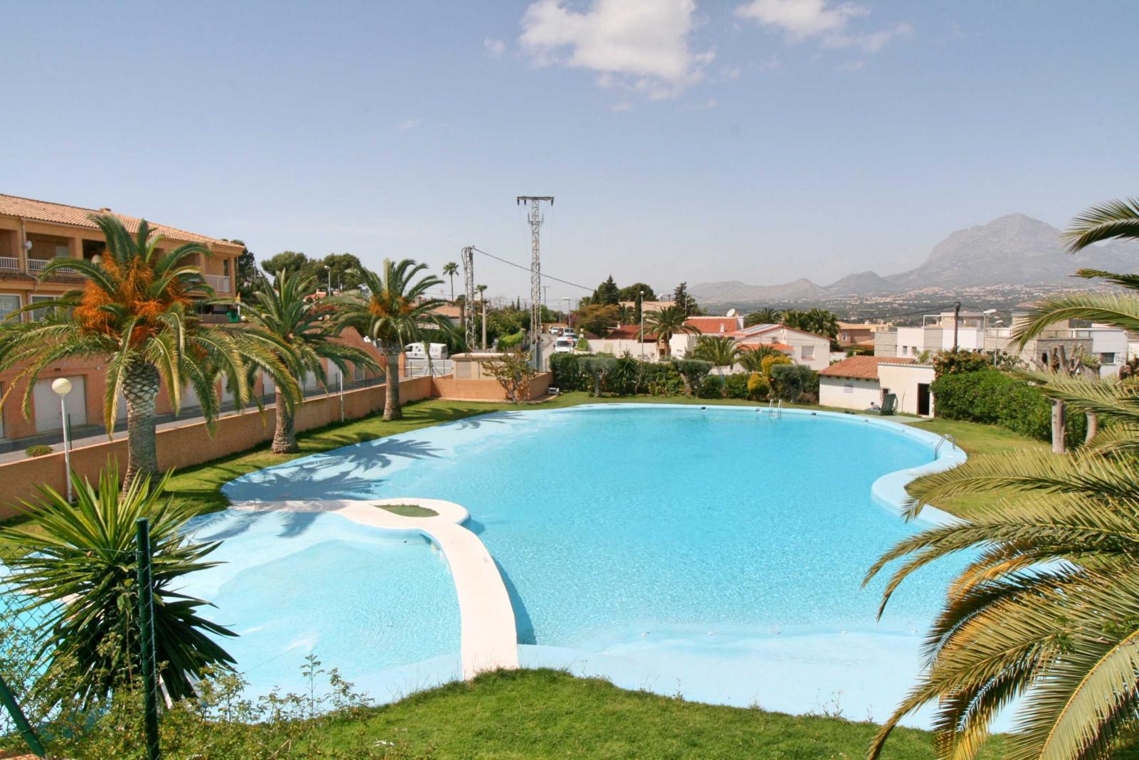 Town House for sale in Albir
